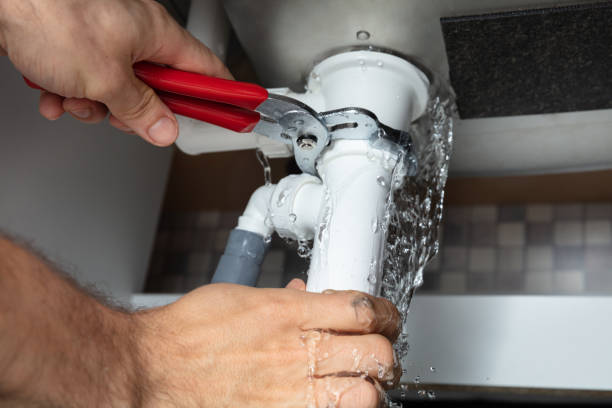 Best Sewage cleanup and water damage restoration  in Rialto, CA